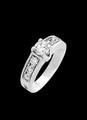 кольцо помолвочное из белого золота 585 пробы с одним большим,6 маленькими бриллиантами,вес 6 грамм.